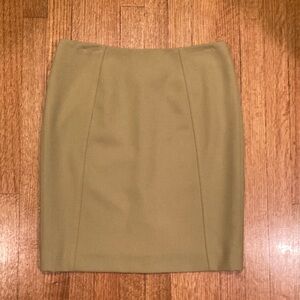 Halogen Light Green Skirt Size 8